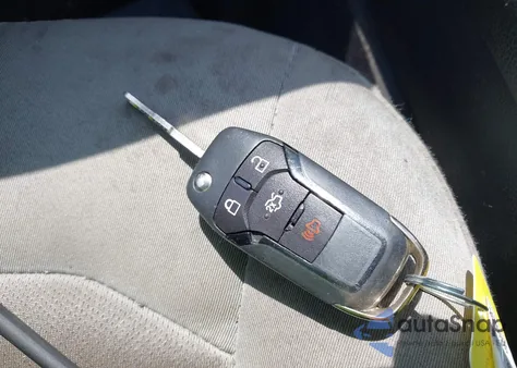 2013 Ford Fusion S z USA, uszkodzony, nr VIN 3FA6P0G71DR328306